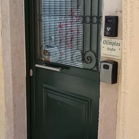 Olimpias Apartment *